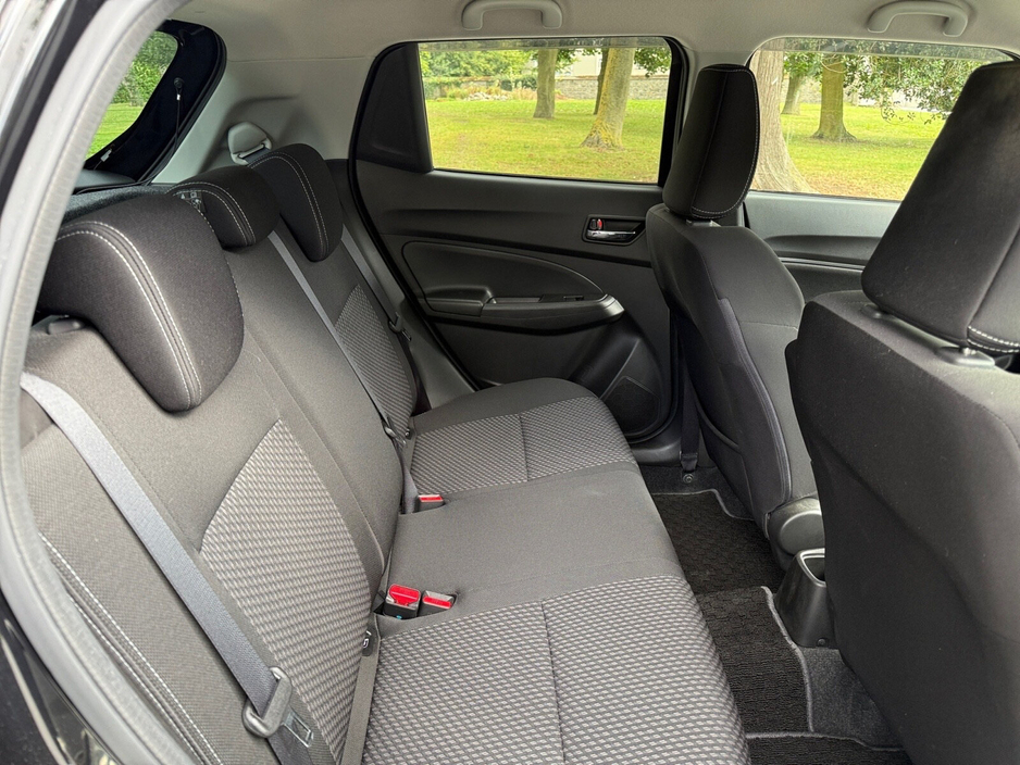 2019 Suzuki Swift - image 17