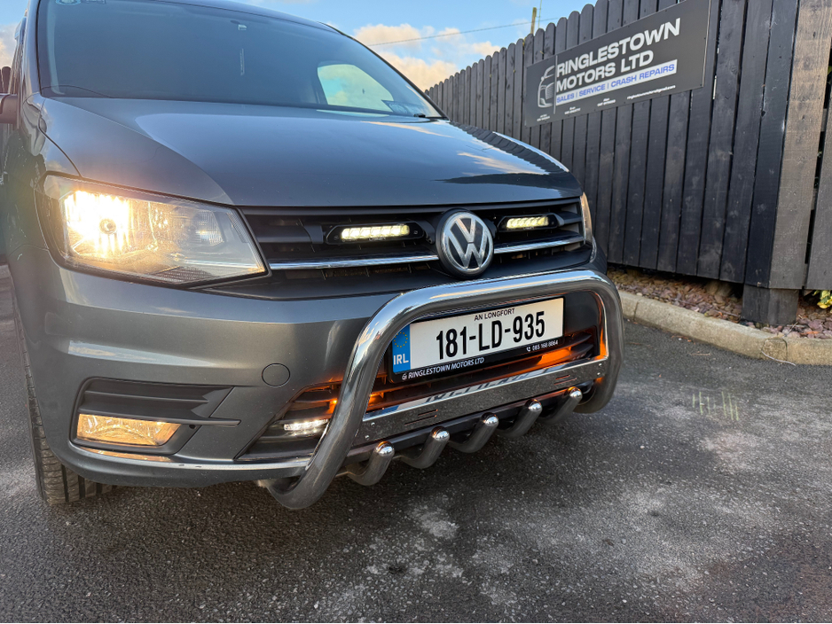 2018 Volkswagen Caddy - image 11