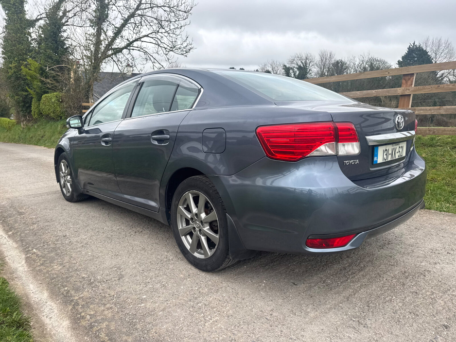 2013 Toyota Avensis - image 7