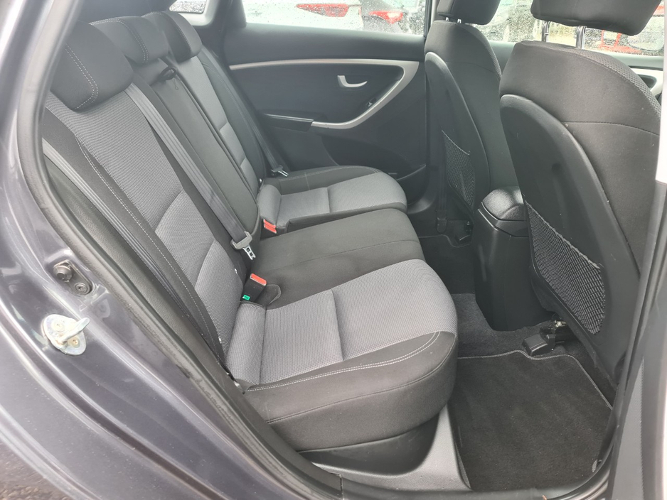 2016 Hyundai i30 - image 10