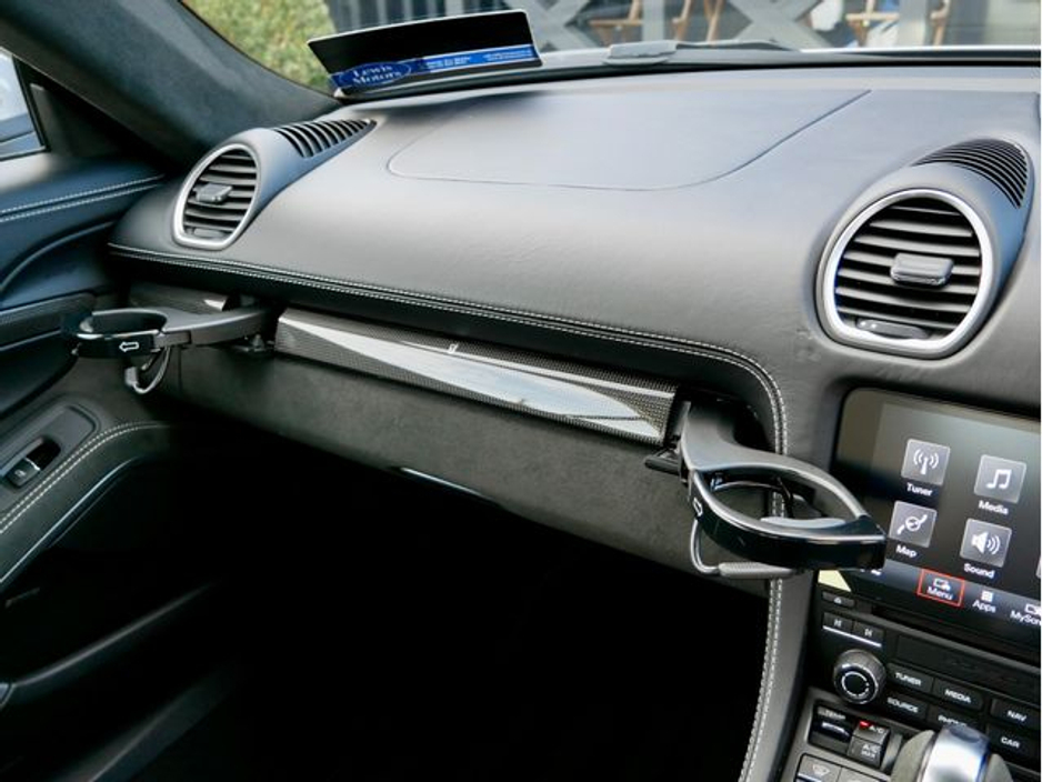 2023 Porsche Cayman - image 33