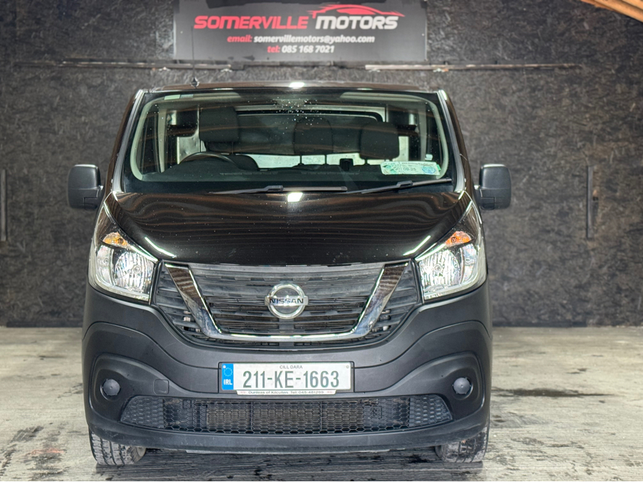 2021 Nissan NV300 - image 2