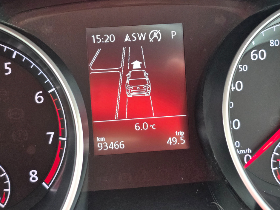 2018 Volkswagen Touran - image 20