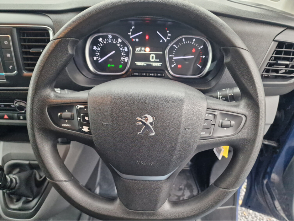 2019 Peugeot Expert - image 6