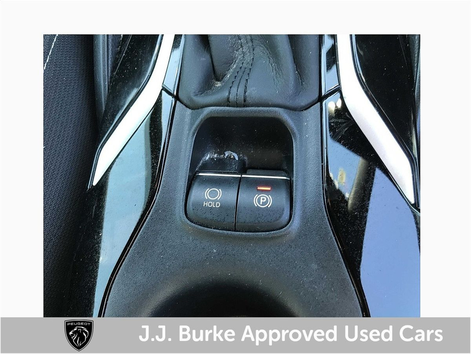 2019 Toyota Corolla - image 24