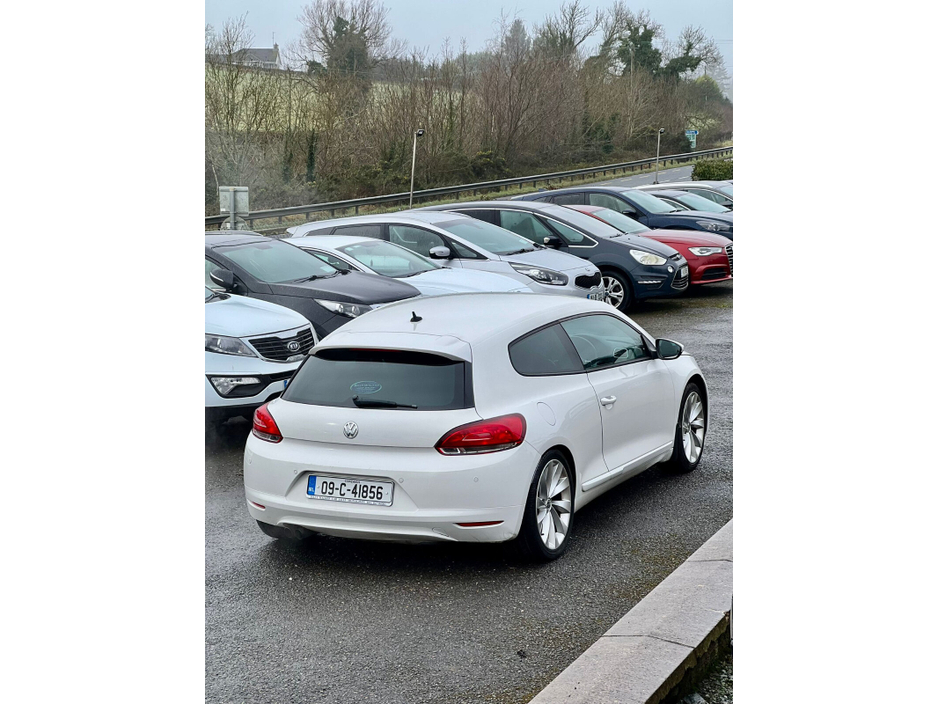 2009 Volkswagen Scirocco - image 7