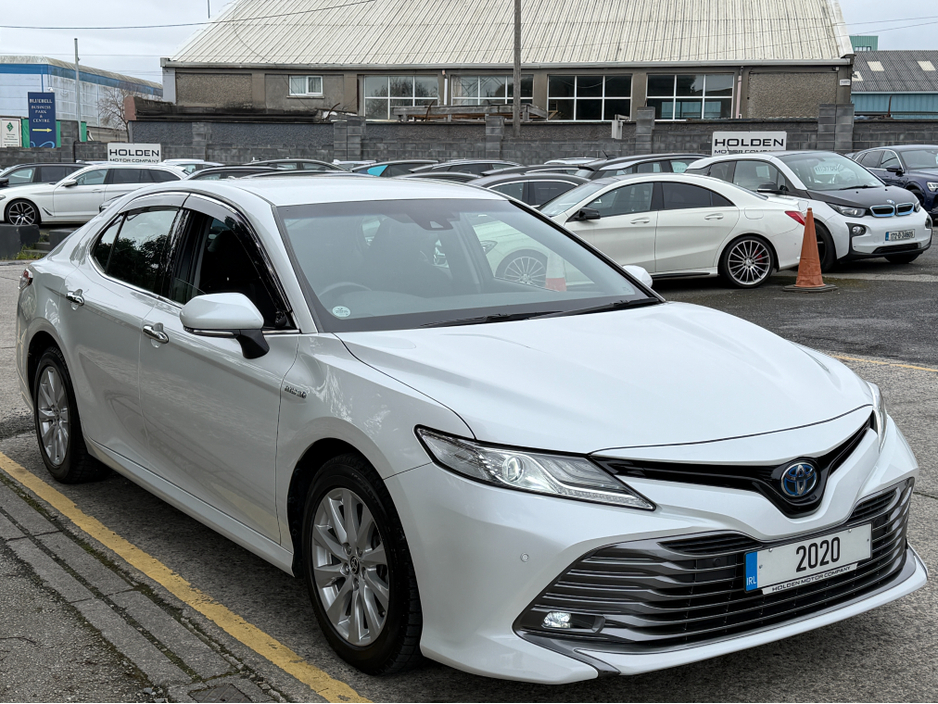 2020 Toyota Camry - image 5