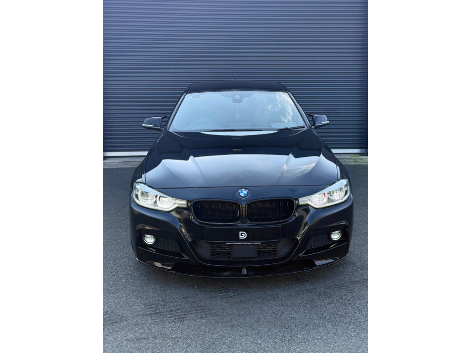 2016 BMW 3 Series - image 2