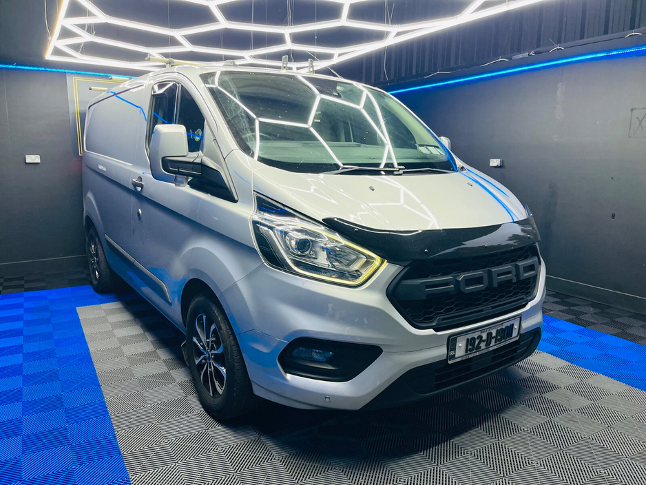 2019 Ford Transit - image 4