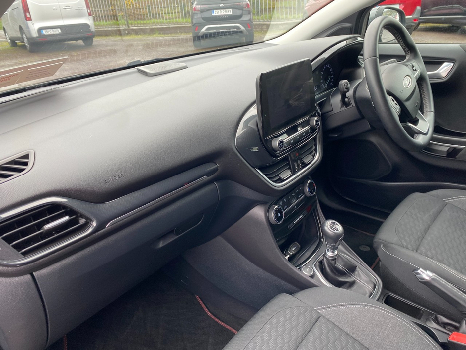 2020 Ford Puma - image 11