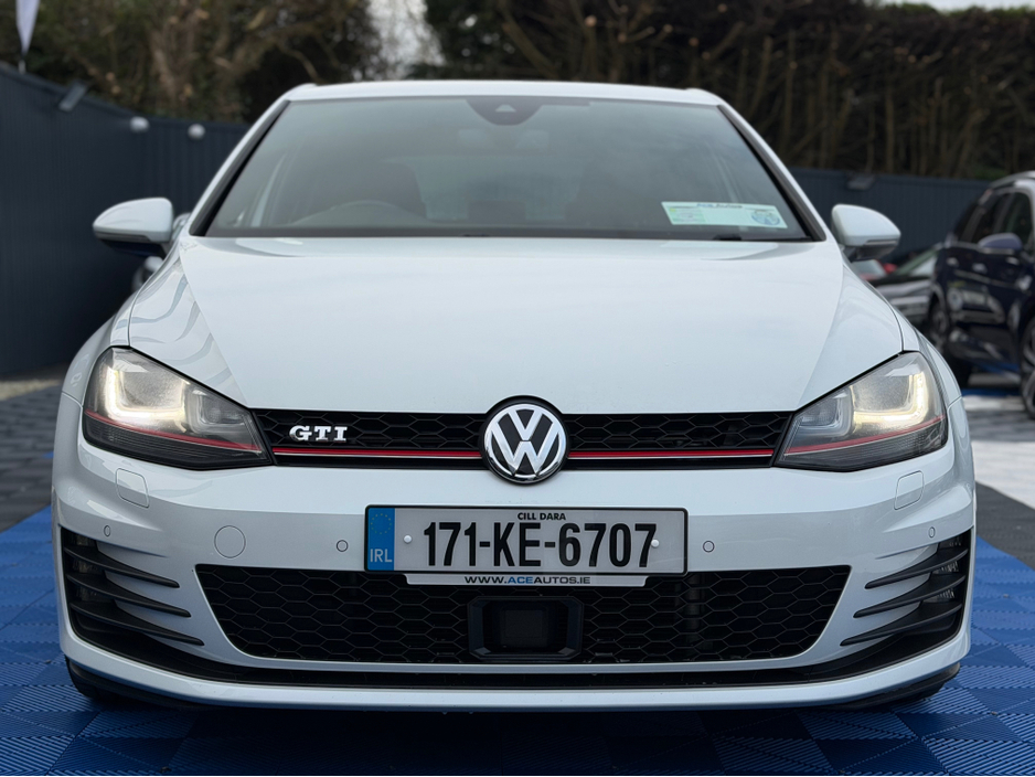 2017 Volkswagen Golf - image 9