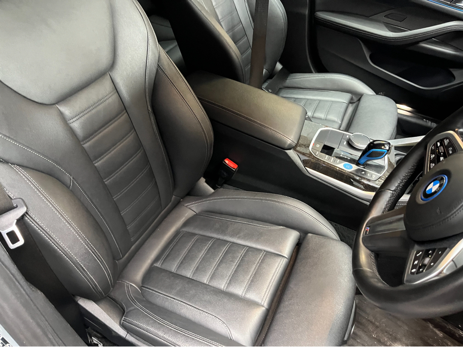 2022 BMW i4 - image 13