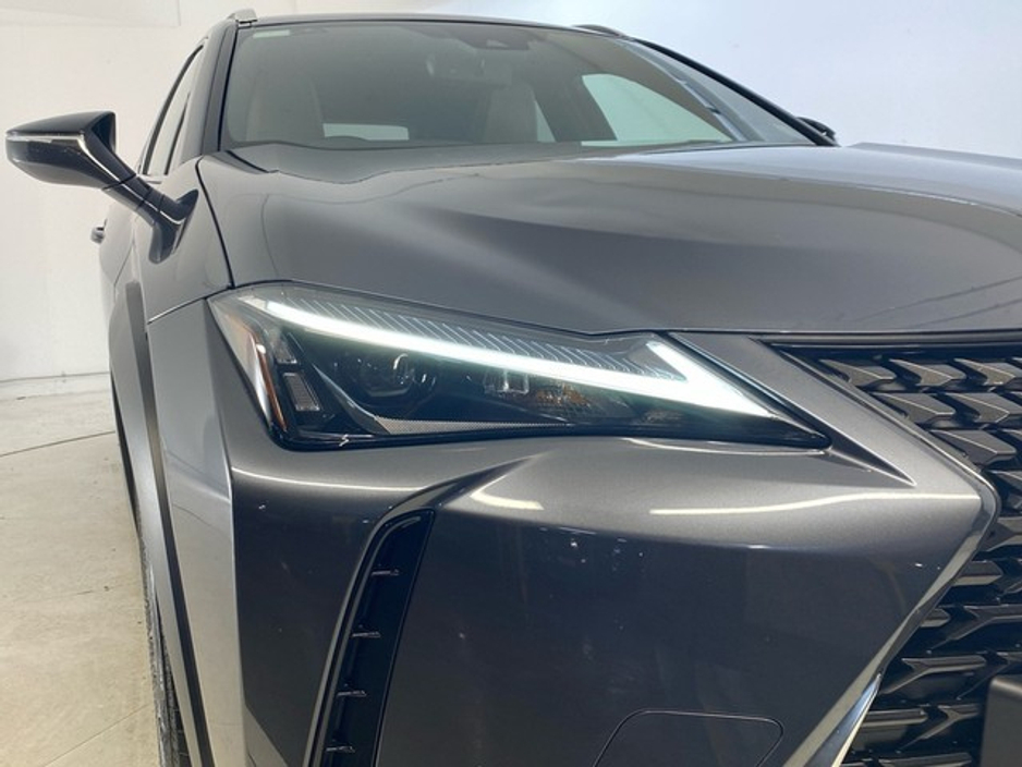 2023 Lexus UX 250 H Dynamic €38,950