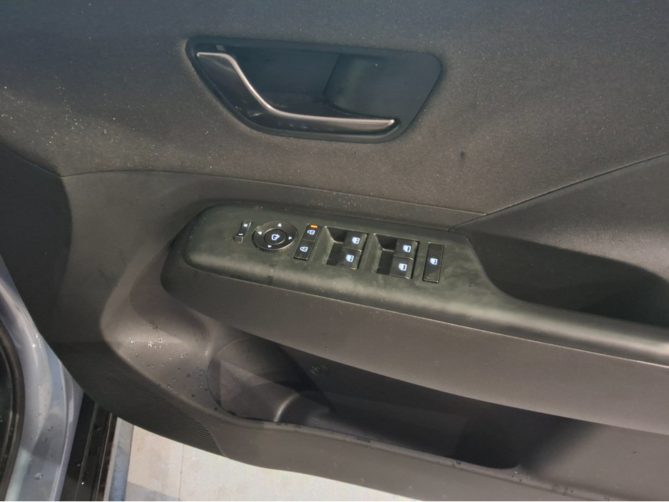 2025 Hyundai Kona - image 18