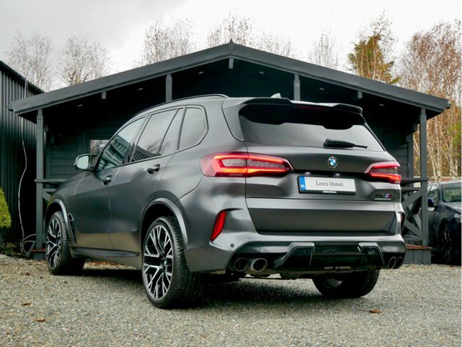 2022 BMW X5 - image 4