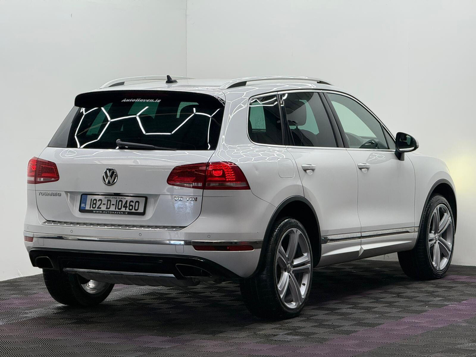2018 Volkswagen Touareg - image 5