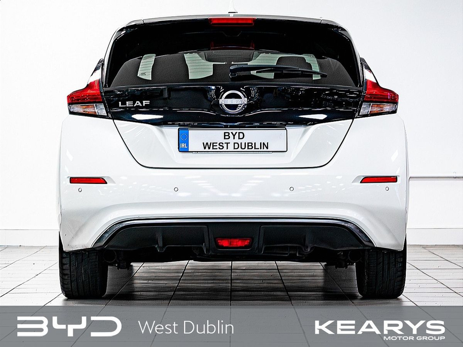 2025 Nissan Leaf - image 6