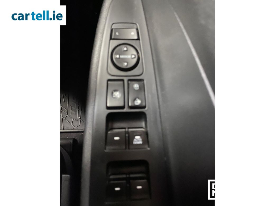 2017 Hyundai Tucson - image 21