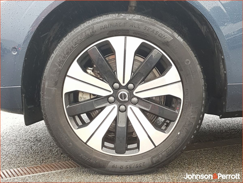 2022 Volvo XC60 T6 350hp AWD PHEV Plus Dark (Two Year Volvo Warranty + Two Year Volvo Service Plan) €46,900