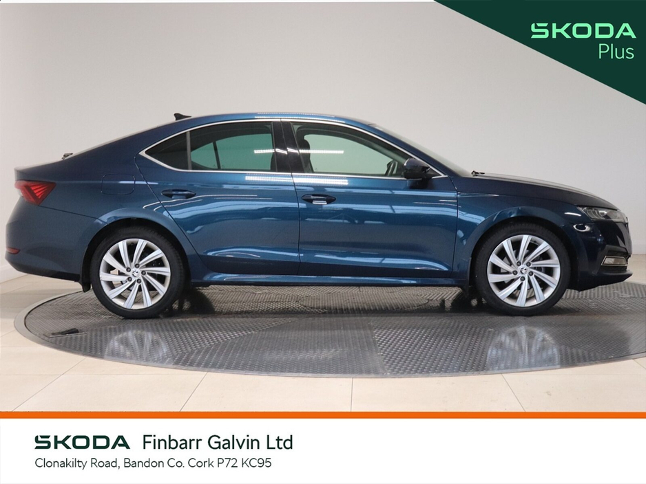 2023 Skoda Octavia - image 11
