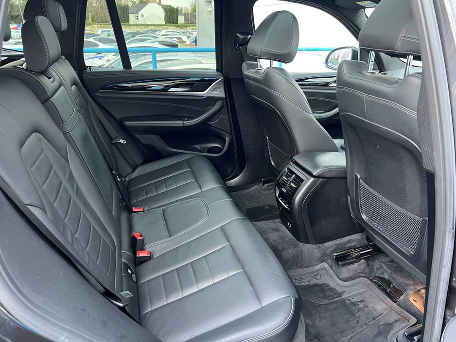 2022 BMW iX3 IX3 // OPENING PAN ROOF // LEATHER HEATED SEATS // DIGITAL CLUSTER // APPLE CARPLAY/ANDROID AUTO €25,900