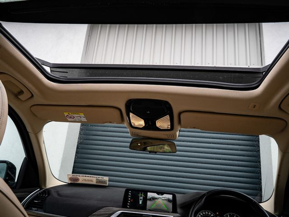 2019 BMW X3 - image 10