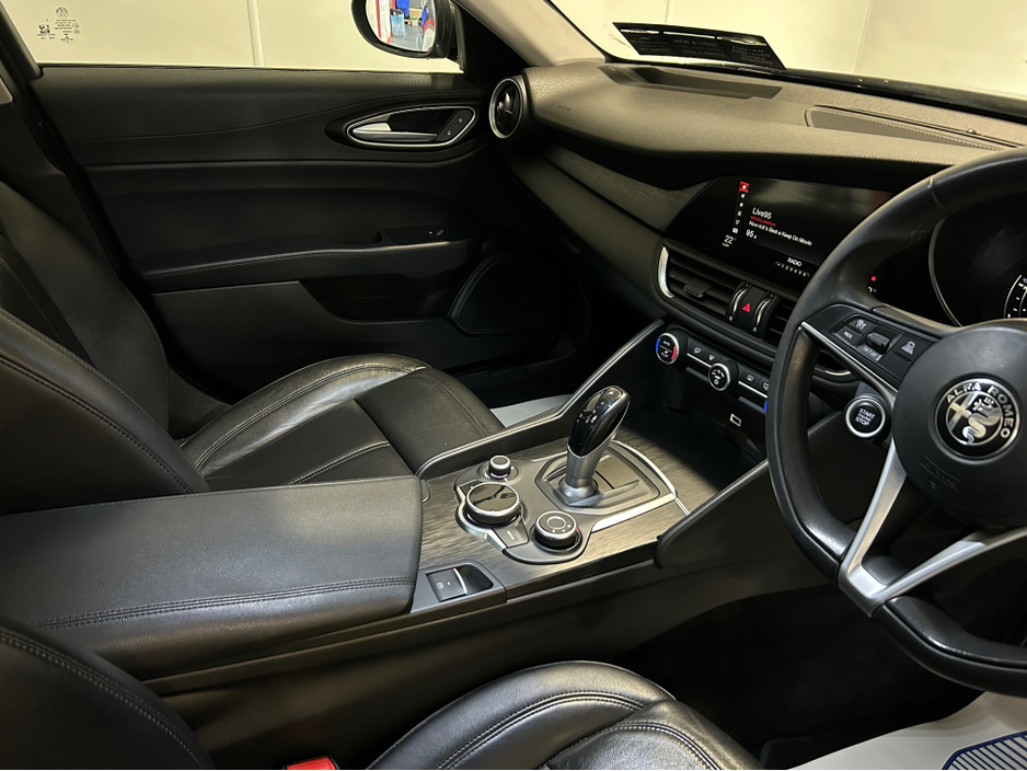 2017 Alfa Romeo Giulia 2.2JTD 180HP SUPER LUXURY 4DR AUTO €16,900
