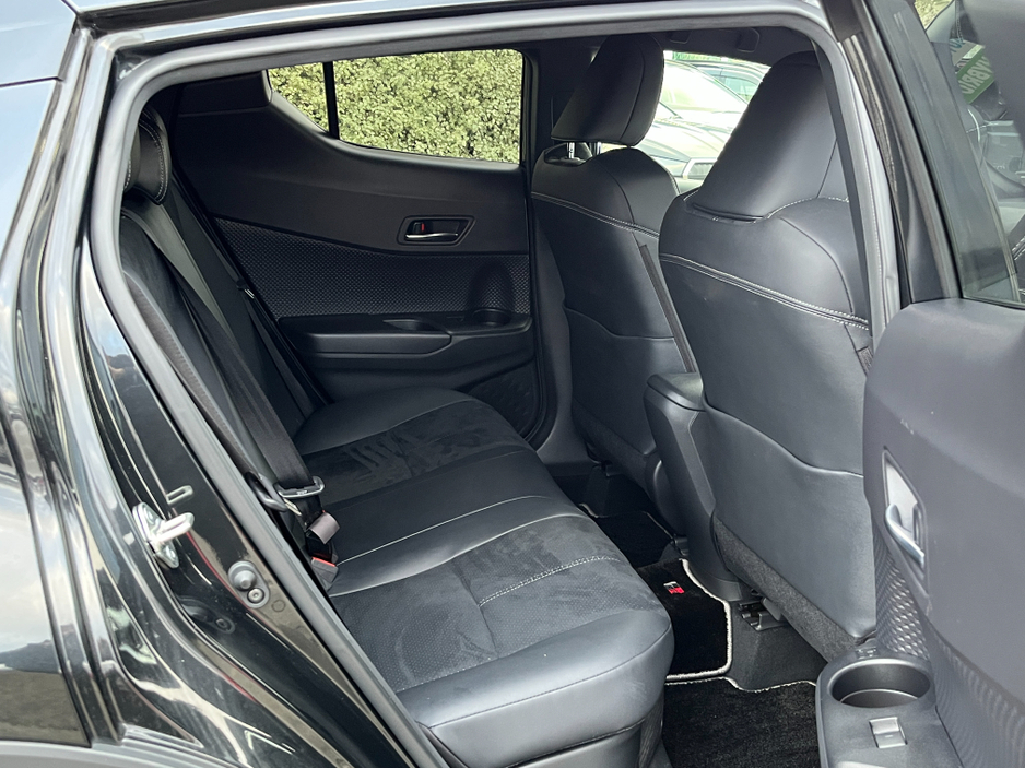 2022 Toyota C-HR GR SPORT AUTOMATIC HYBRID 1.8 PETROL //HIGH SPEC//HALF LEATHER HEATED SEATS//KEYLESS ENTRY//ADAPTIVE CRUISE CONTROL//REVERSE CAMERA// €29,950