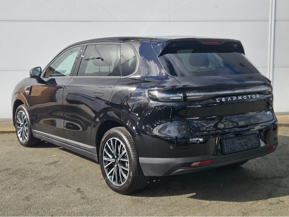 2026 Leapmotor B10 - image 10