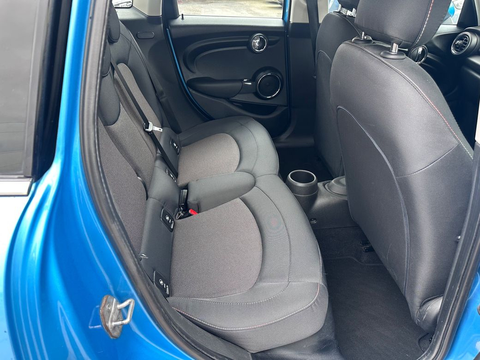 2015 MINI One - image 21