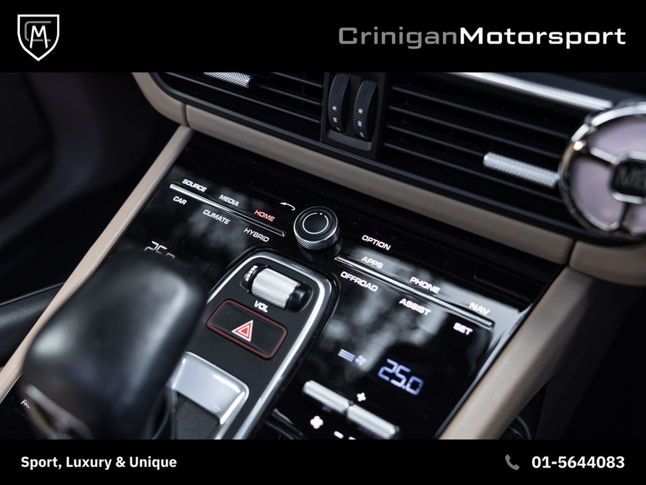 2020 Porsche Cayenne - image 19