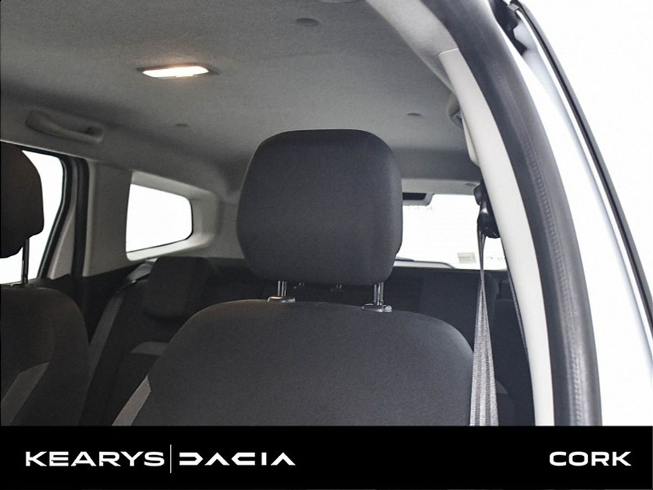 2019 Dacia Duster - image 19