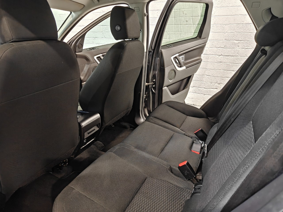 2016 Land Rover Discovery Sport - image 19