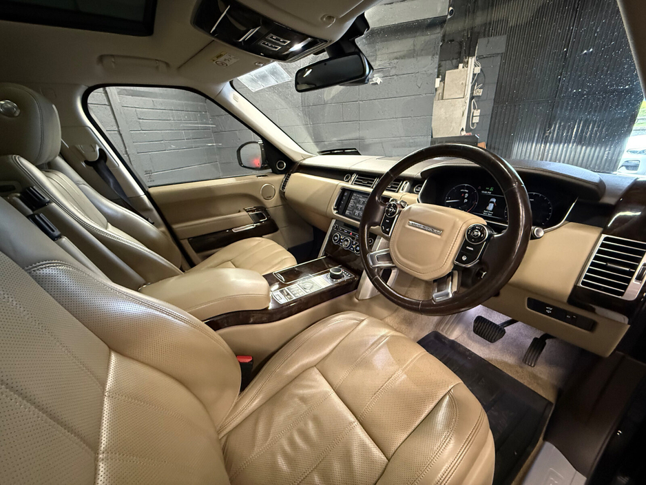2015 Land Rover Range Rover - image 8