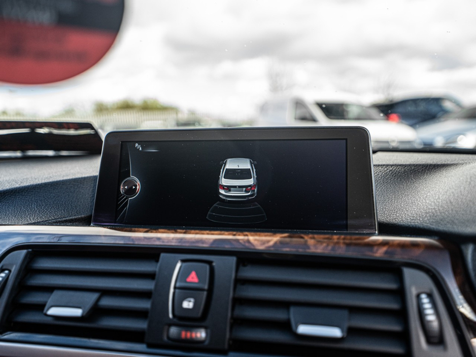 2014 BMW 3 Series - image 24