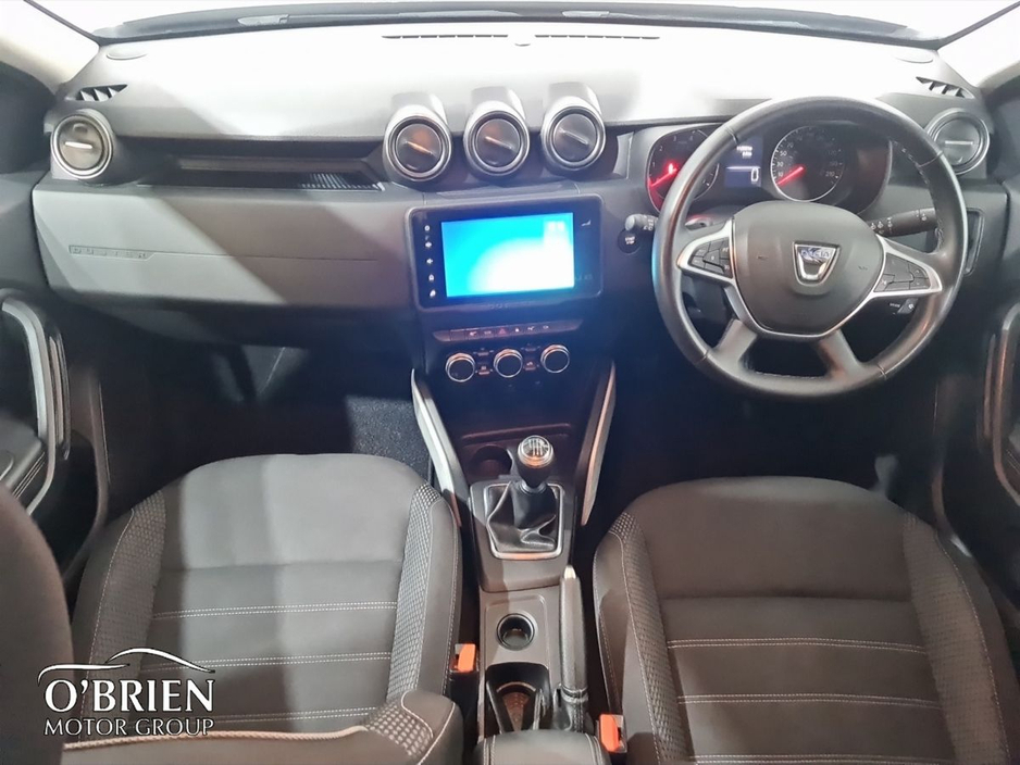 2022 Dacia Duster - image 2