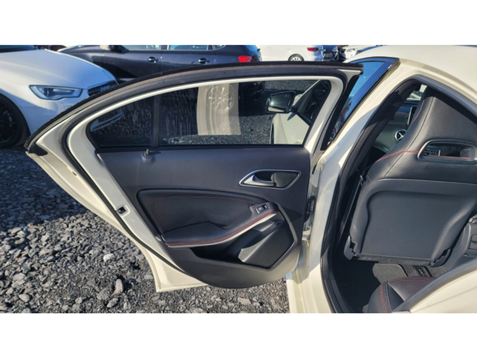 2014 Mercedes-Benz A Class - image 10