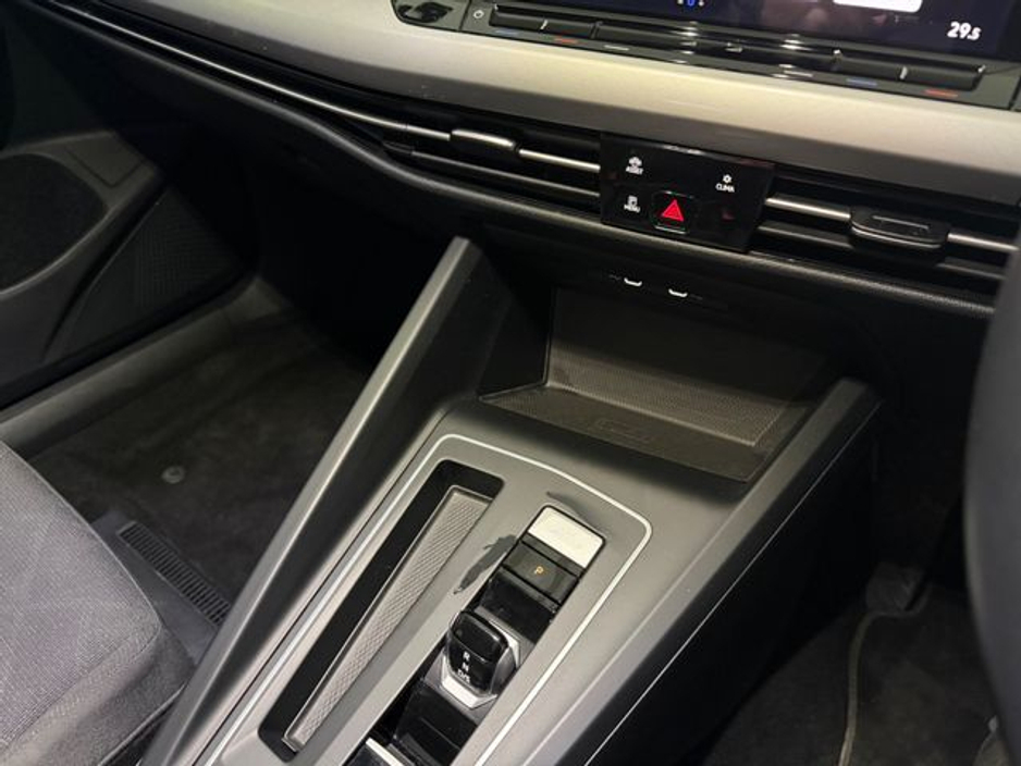 2023 Volkswagen Golf Life 1.0 TSI Mhev 110HP 5 €26,777