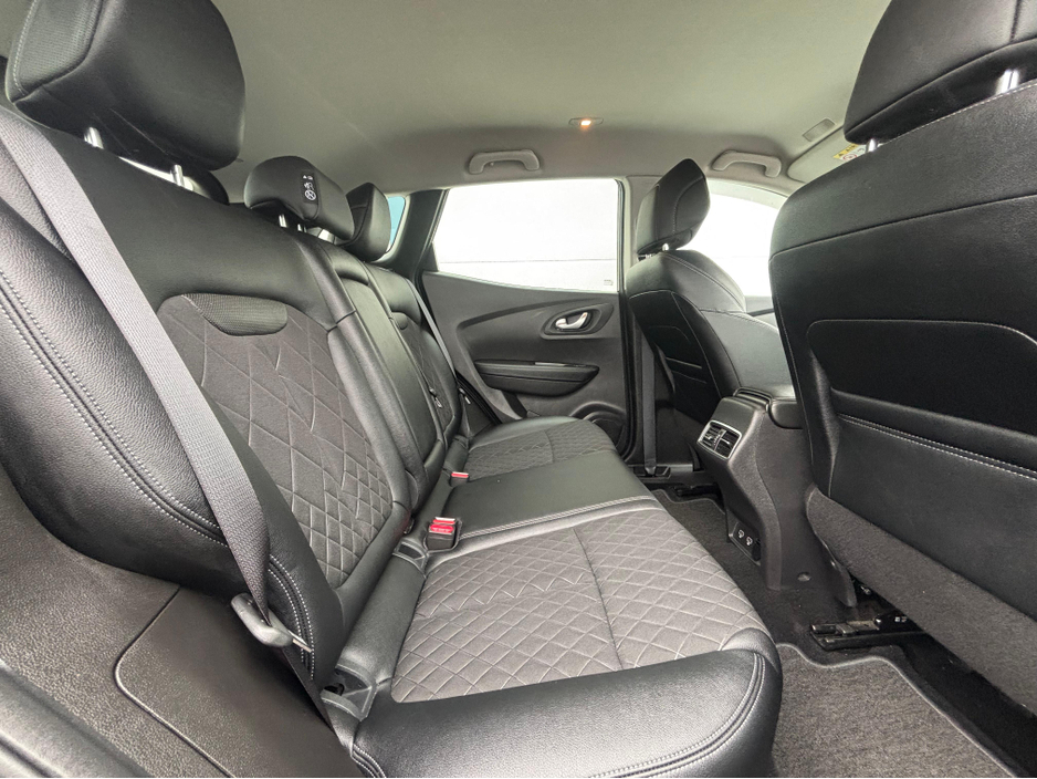 2020 Renault Kadjar - image 9