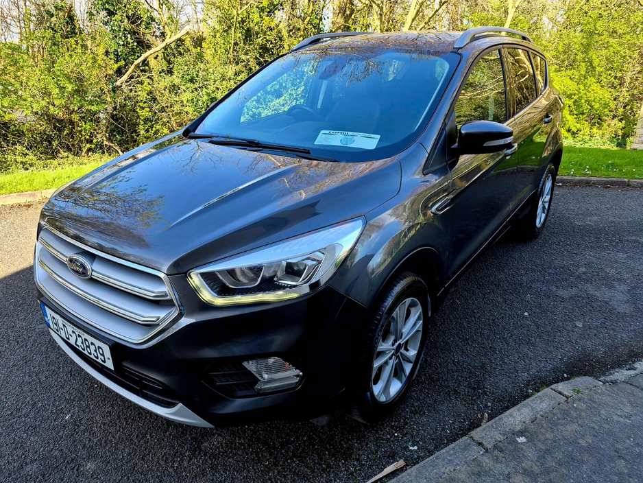 2019 Ford Kuga - image 2