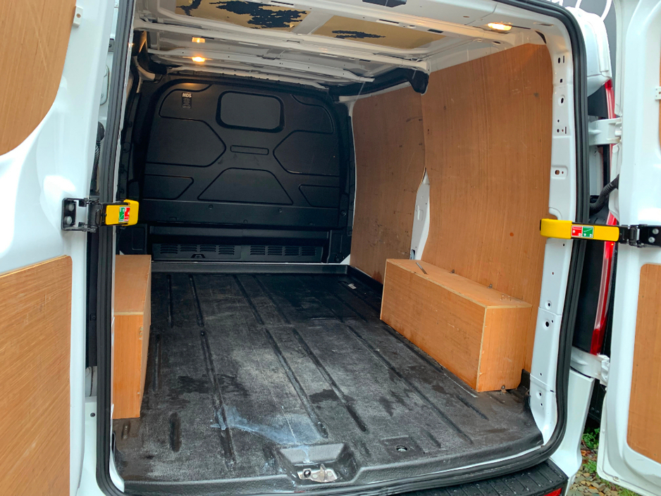 2022 Ford Transit Custom 2.0 TDCI TREND SWB // PRICE EXCL. VAT // 01/27 CVRT // GREAT CONDITION // CRUISE, PARKING SENSORS AND BLUETOOTH // €13,780