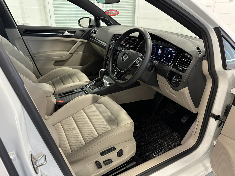 2019 Volkswagen Golf - image 22