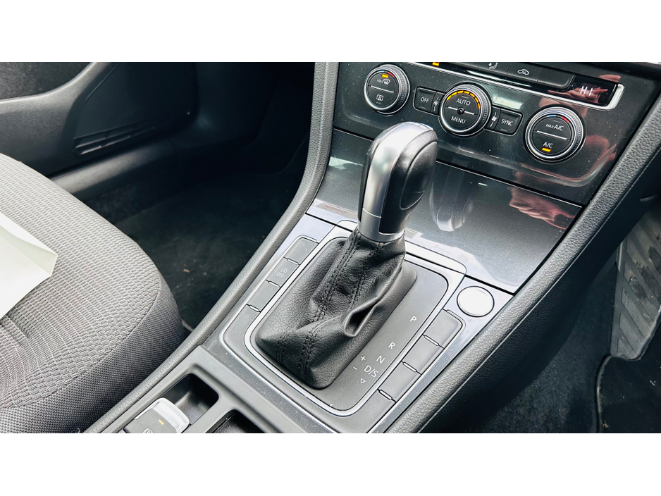 2019 Volkswagen Golf NCT '27 ++ AUTOMATIC PETROL ++WITH REVERSE CAMERA €20,450