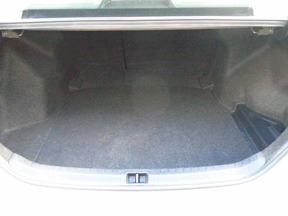 2016 Toyota Corolla - image 6