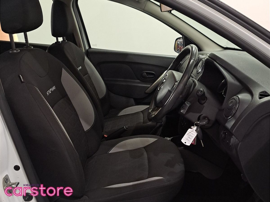 2015 Dacia Sandero Stepway TCe 90 S&S SIGNATURE €10,380