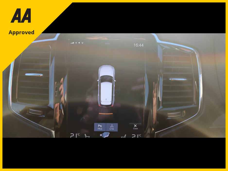 2017 Volvo XC90 2.0 TD T8 R-DESIGN TWIN E ENGINE 5DR AU €29,950