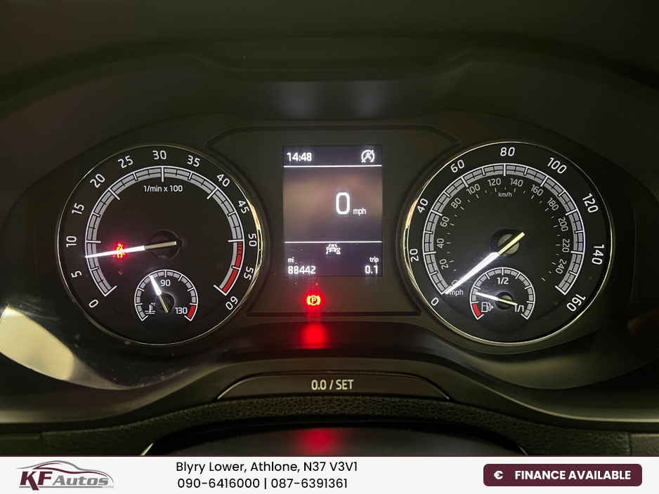 2020 Skoda Karoq - image 24