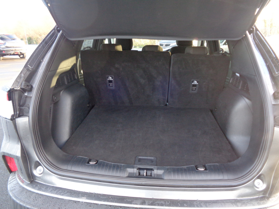 2023 Ford Kuga - image 5