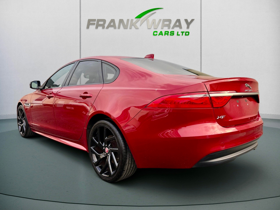 2018 Jaguar XF - image 8