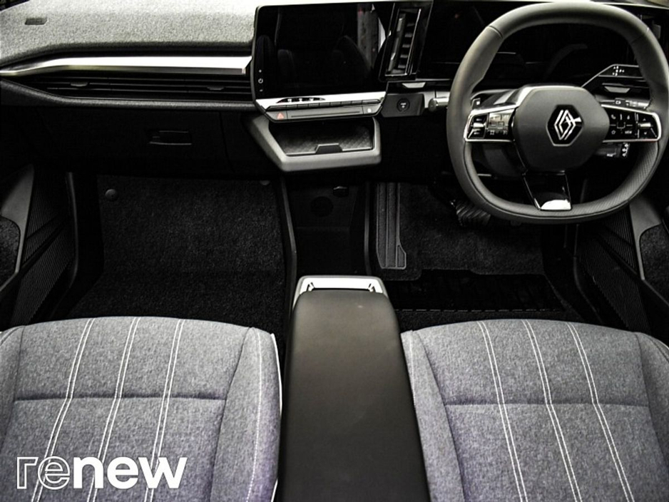 2023 Renault Megane E-Tech - image 2